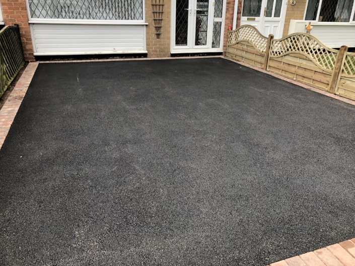 tarmac-driveway-installed- tarmac driveway Solihull
